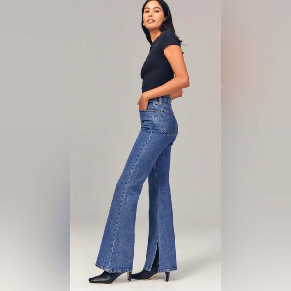 Abercrombie & Fitch | The Vintage Flare High Rise Jeans